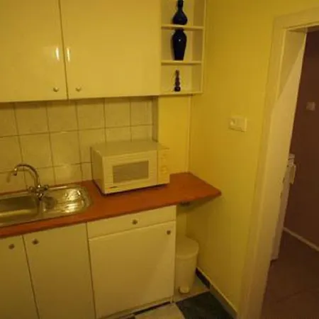 Apartment- Golden 2 아파트