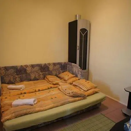 아파트 Apartment- Golden 2