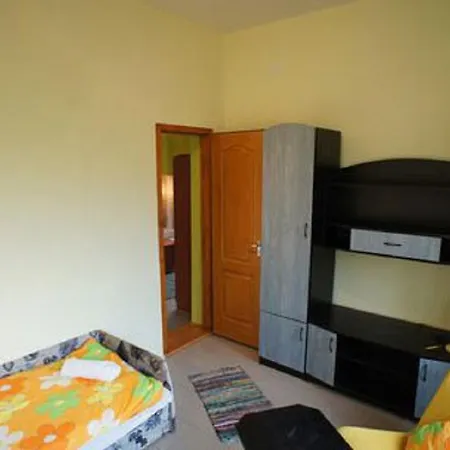 Apartment- Golden 2 아파트